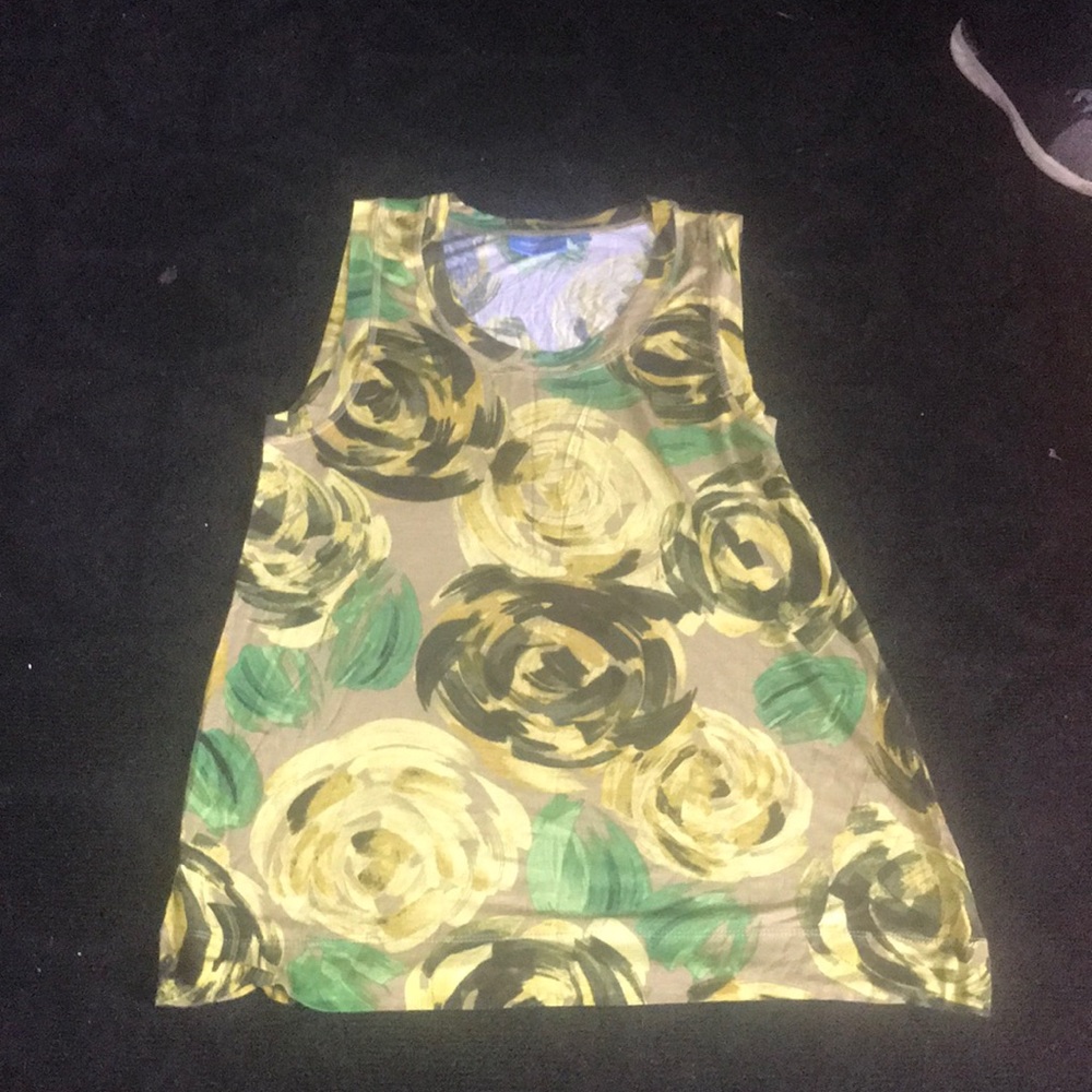 Vera wang Large soft tank top